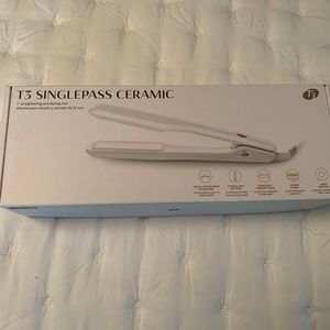 T3 Singlepass Ceramic 1” straightener - New in Box